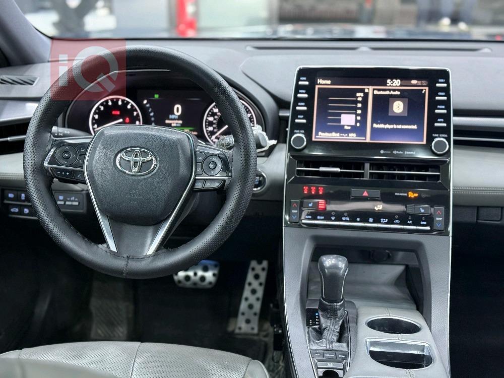 تويوتا أفالون